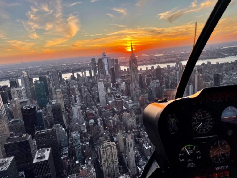 From Westchester: New York City Scenic Helicopter Tour Tour Overview