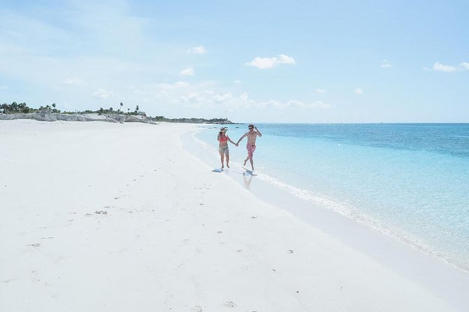 Full Day 7hours Beach Bbq, Snorkel, Iguana Island, Half Moon Bay Pine Cay, Fun! Highlights Of The Itinerary