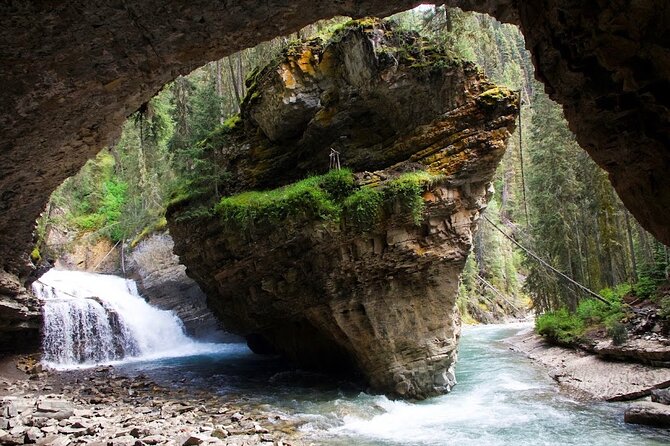 Full Day Banff & Yoho National Park Tour Group 4/6ppl Customizabl Tour Details