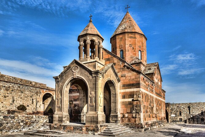 Guided Tour: Khor Virap, Noravank Monastery, Areni, Jermuk - Overview of the Tour