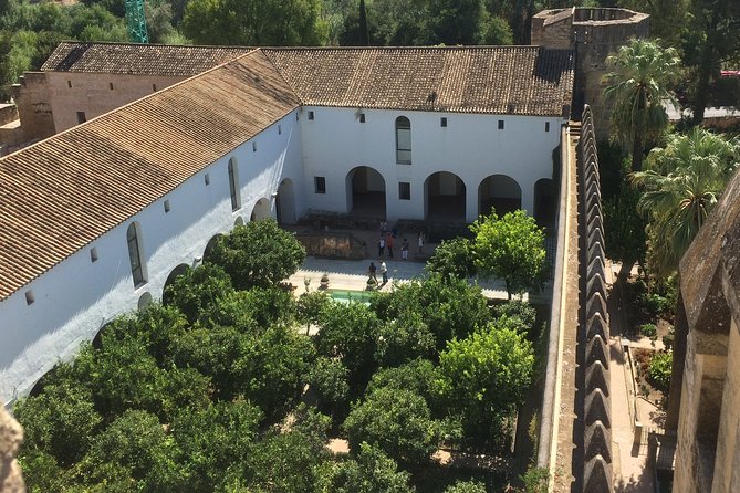 Guided Tour of the Alcazar De Los Reyes Cristianos in English