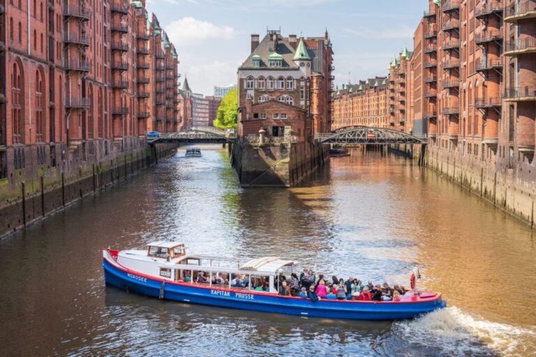 Hamburg: 2-Hour Harbor Boat Tour XXL With Live Commentary
