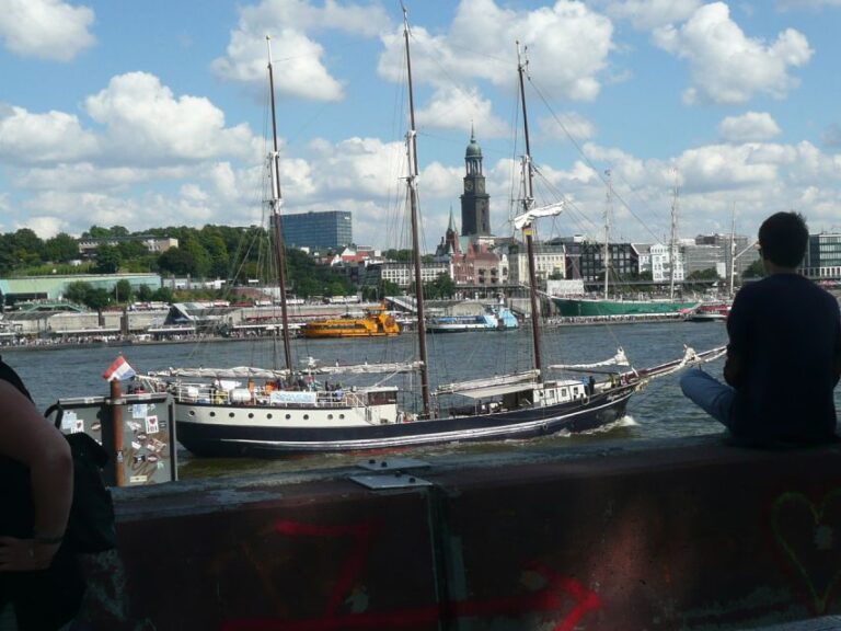 Hamburg: Bike Tour Of The Speicherstadt & Old Harbor Tour Details