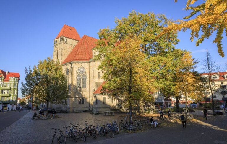 Hanover: Guided Walking Tour Of The Nordstadt District Tour Overview