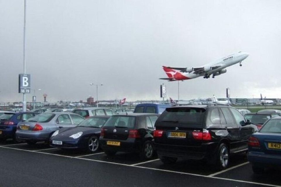 Heathrow Airport – Gatwick Airport or Vv 1-2 Pax - Transfer Details