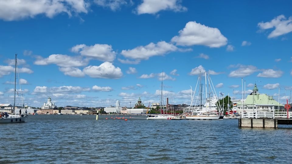 Helsinki: Private City Highlights Tour With Transfer - Overview of the Tour