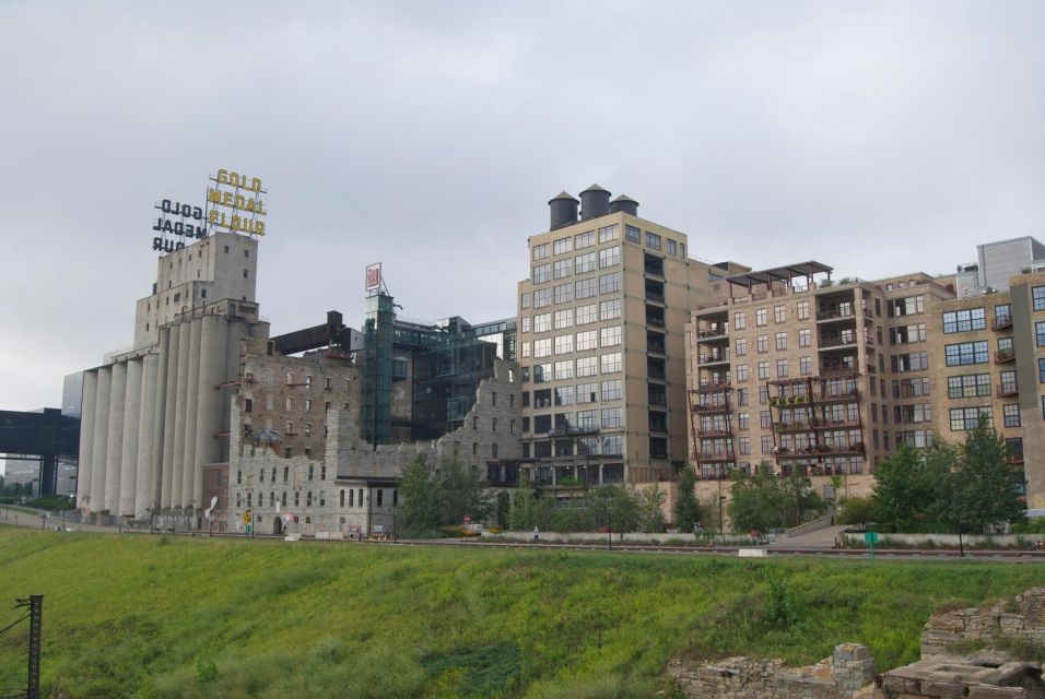 Historic Heartbeats of Minneapolis: A Senior's Guide - Visiting the Guthrie Theater