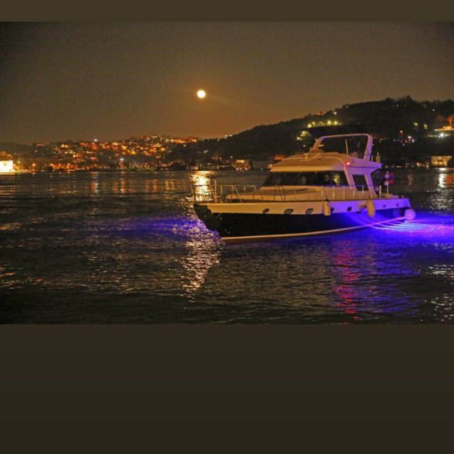 Istanbul Private Luxury Yacht On Bosphorus 16 Meter (52 Feet) Yacht Specifications