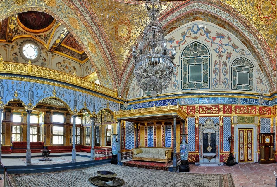 Istanbul: Topkapi, Hagia Sophia and Basilica Cistern Tour - Tour Overview