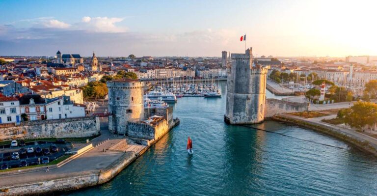 La Rochelle: Discovery Stroll And Reading Walking Tour An Enchanting Coastal City