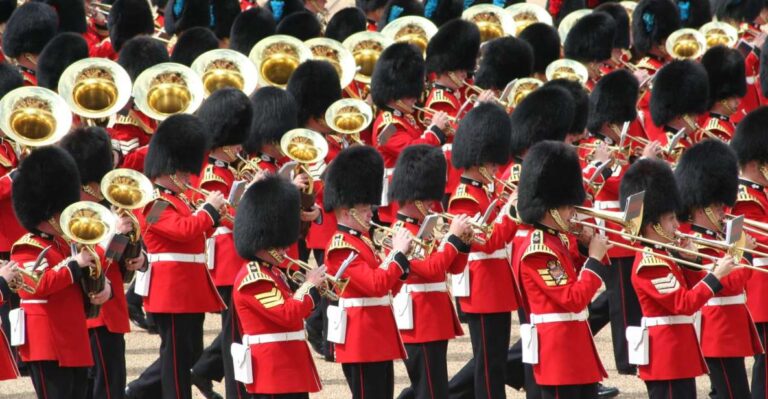 London: Buckingham Palace Changing Of The Guard Guided Tour Tour Overview