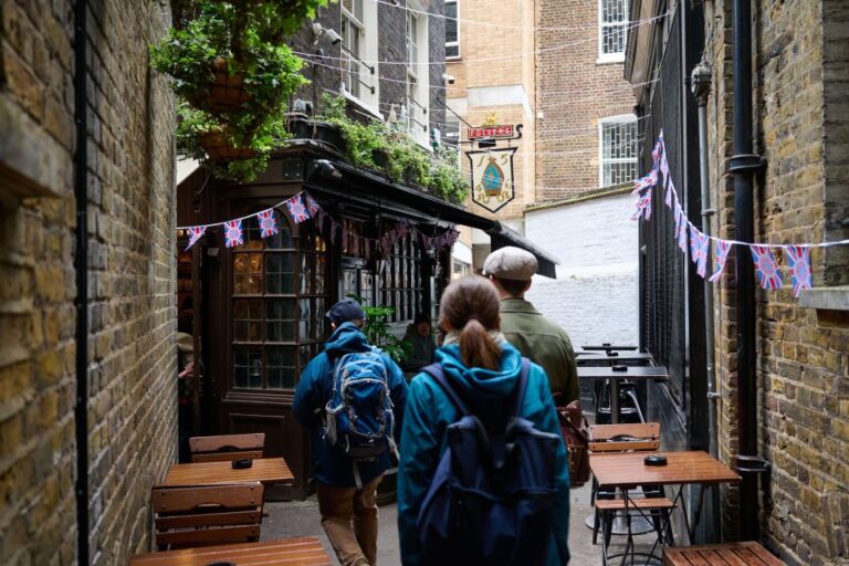 London: Historic Pubs Traditional Food Walking Tour Tour Overview