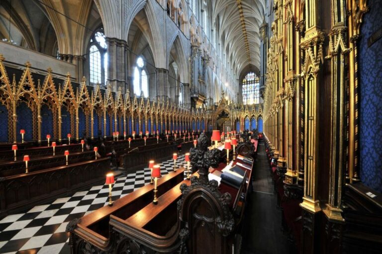 London: Private Changing Of The Guard & Westminster Abbey Exploring Iconic London Landmarks