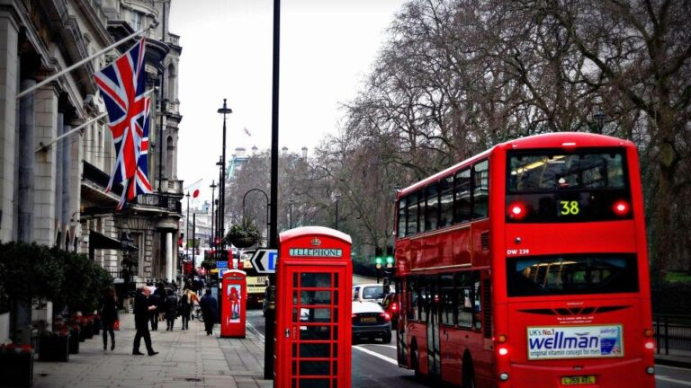 London: Private City Walking Tour With A Local Tour Overview