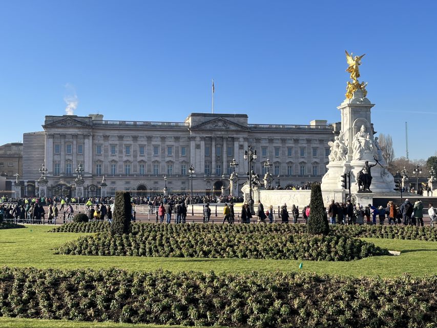 London: Royal Family and Changing of the Guards Walking Tour - Tour Summary