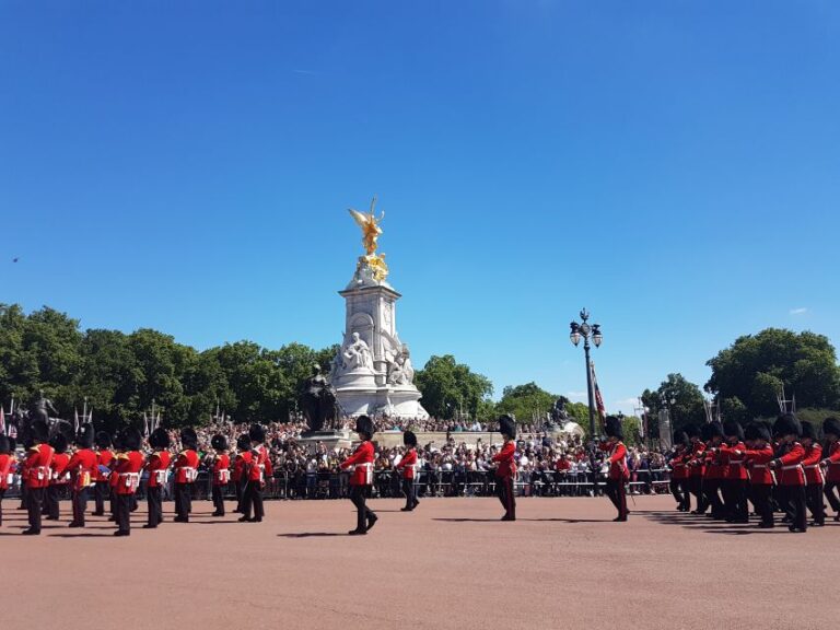 London: Top 30 Sights Walking Tour And Tower Of London Entry Tour Overview