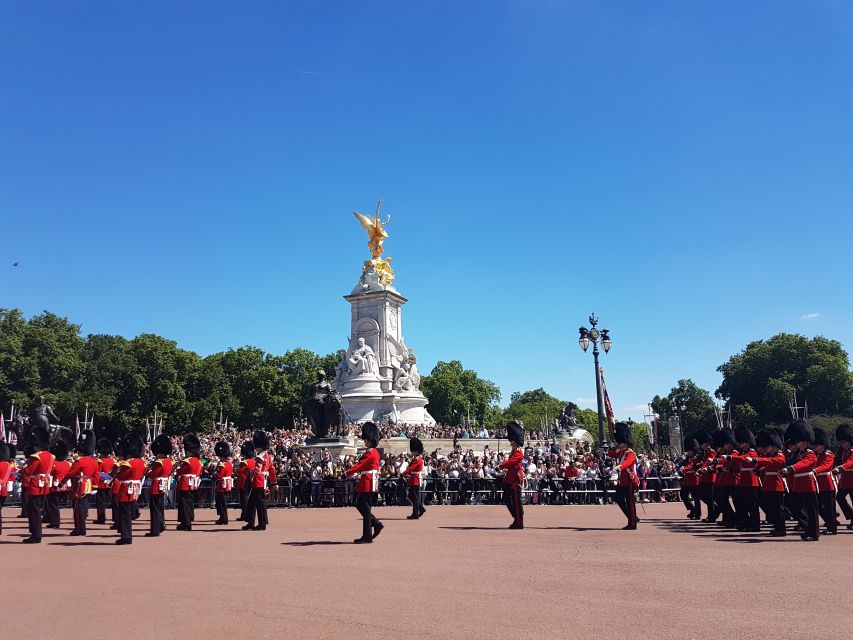 London: Top 30 Sights Walking Tour and Tower of London Entry - Tour Overview