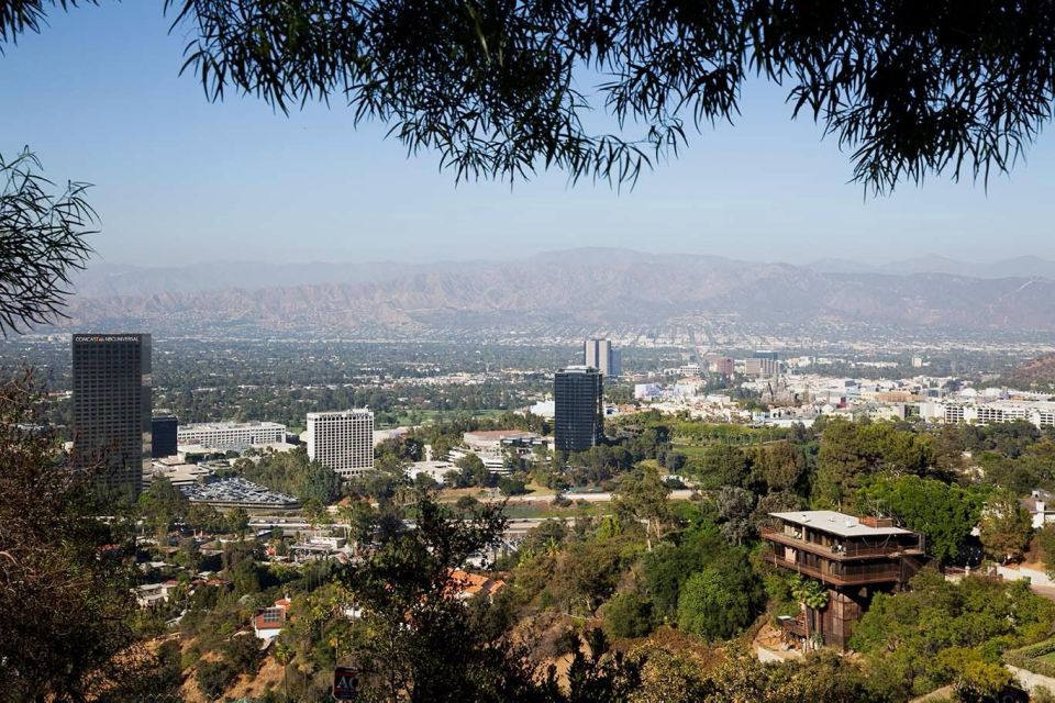 Los Angeles: The Best of Celebrity Homes With Pro Guide - Tour Overview and Experience