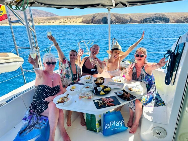 Luxury 4 Hour Private Sailing to Papagayo Beaches