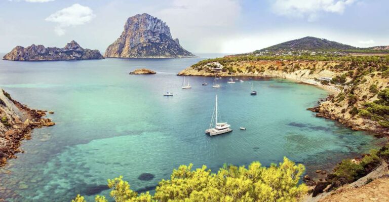 Mallorca & Ibiza Tour (ink. Ferry, City, Beach, Club, Tapas) Tour Overview