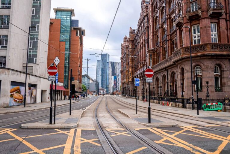 Manchester: Capture The Most Photogenic Spots With A Local Immersive Manchester Experience