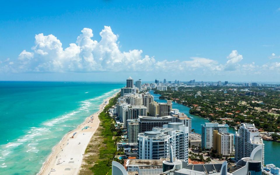 Miami Beach Romance: A Sun-Kissed Love Journey - Soundscape Park Exploration