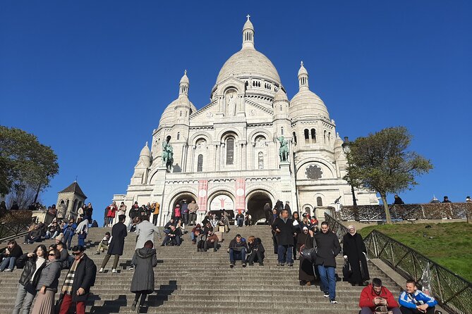 Montmartre/sacre Coeur/paris Artistic & Bohemian Epicenter Artistic Heart Of Paris