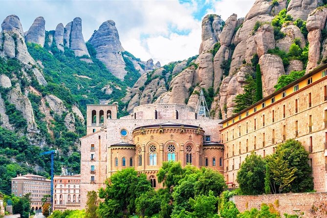 Montserrat Tour (Small Group) With Access to the Black Madonna