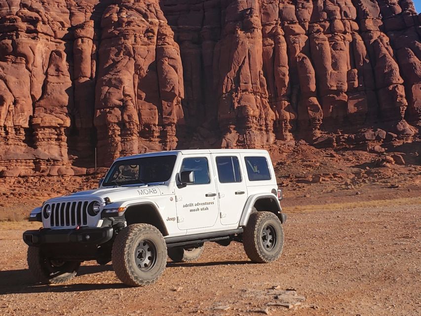 Morning Canyonlands Island in the Sky 4x4 Tour - Tour Overview