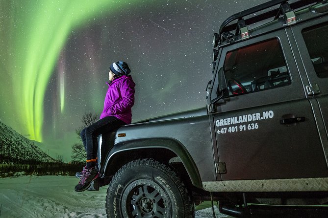 Northern Lights Private Tour With Your Special Ones – Greenlander