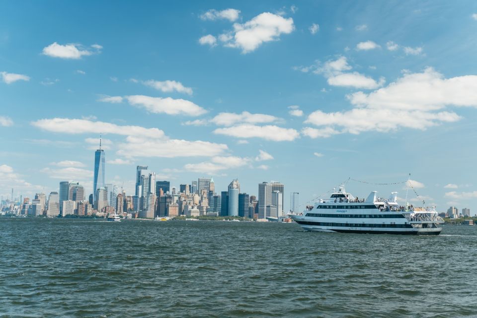 NYC: Luxury Brunch, Lunch or Dinner Harbor Cruise - Luxury Dining Cruise From Chelsea Piers