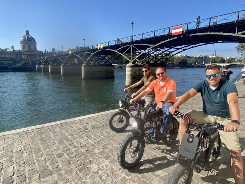 Paris: Eiffel Tower and Notre Dame Night Tour by E-Bike - Starting Location and Route