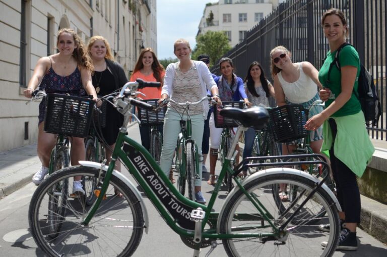 Paris: Guided Bike Tour Like a Local