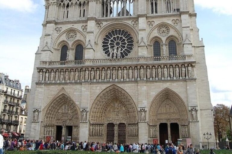 Paris : Montmartre Private Walking Tour Tour Details