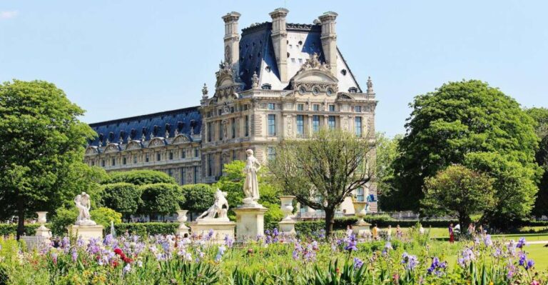 Paris: Palais Royal & Covered Galleries Audio Tour (en) Exploring Palais Royals Fascinating History