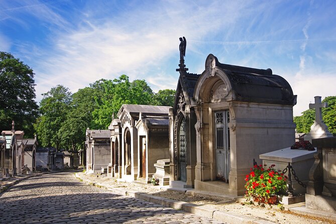 Paris Père Lachaise Cemetery Love Affairs And Death Walking Tour Inclusions And Amenities