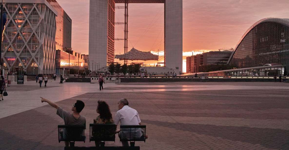 Paris: Private La Défense Walking Tour - Tour Details