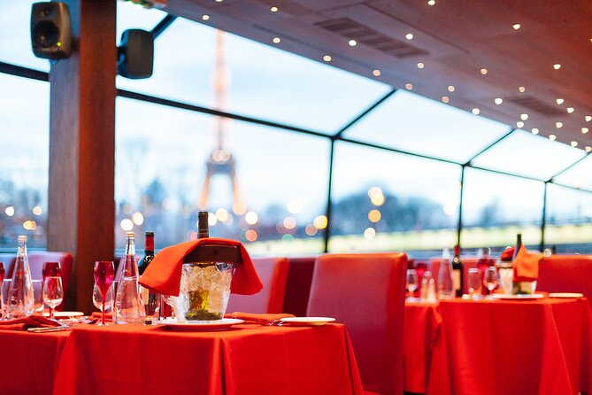 Paris Seine River Dinner Cruise With Live Music by Bateaux Mouches