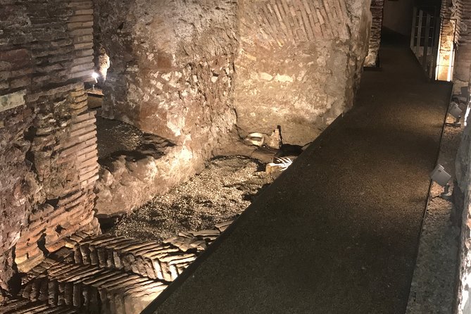 Piazza Navona Underground: Stadium of Domitian EXCLUSIVE TOUR - LIMITED ENTRANCE - Overview of the Stadium