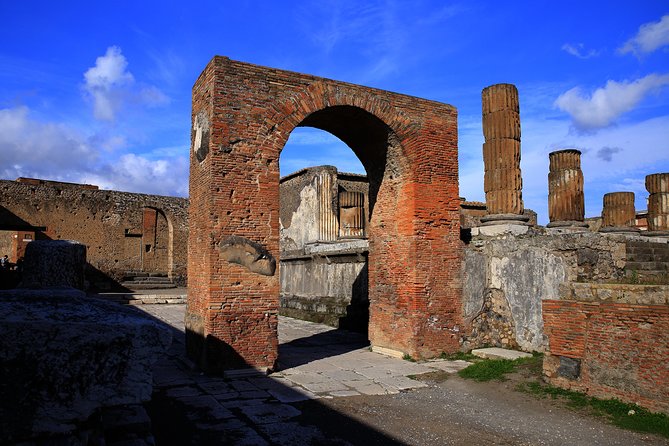 Pompeii Full-Day Tour Including All Highlights and Newly Opened Houses