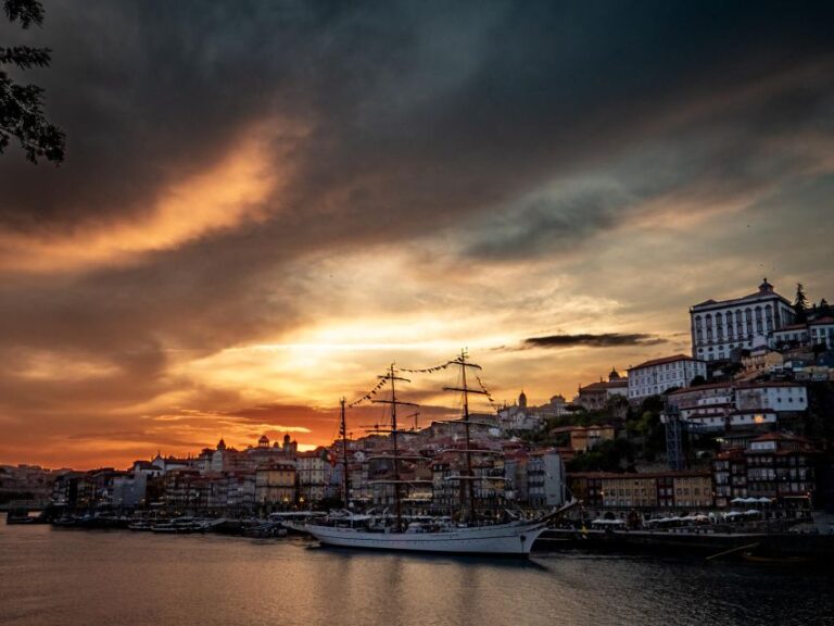 Porto: Private Half Day Photo Tour With a Local Pro