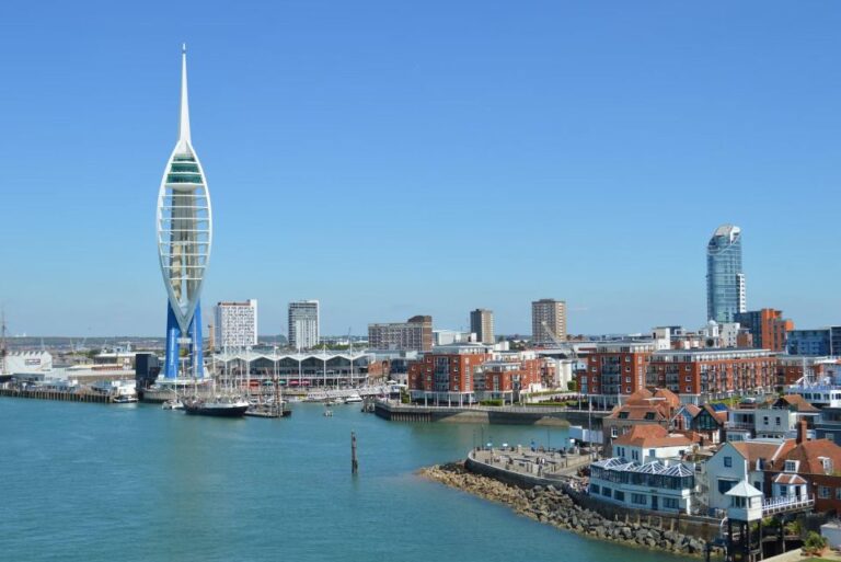 Portsmouth: Fun Puzzle Treasure Hunt To A Pub! Activity Description