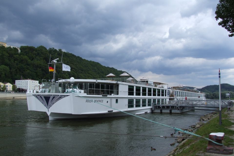 Prague: Private One-Way Transfer to Passau - Transfer Details