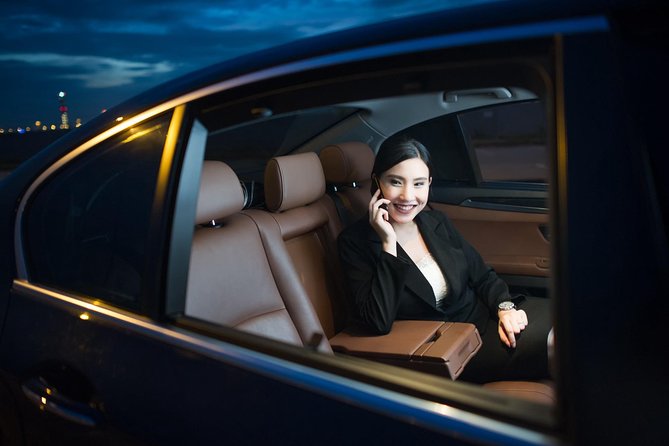 Private Transfer: Toronto Airport Or London City On Black Car Service Overview Of Private Transfer Service