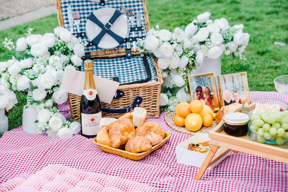 Proposal Picnic Paris / Lgbtqia+ / Paris Proposal Planner - Luxury Picnic Experience