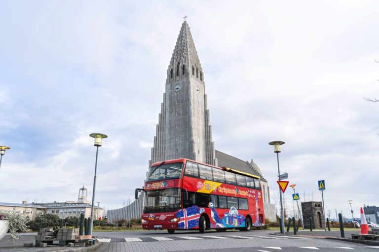 Reykjavik: Hop-On Hop-Off Bus and Perlan Museum Entry Ticket