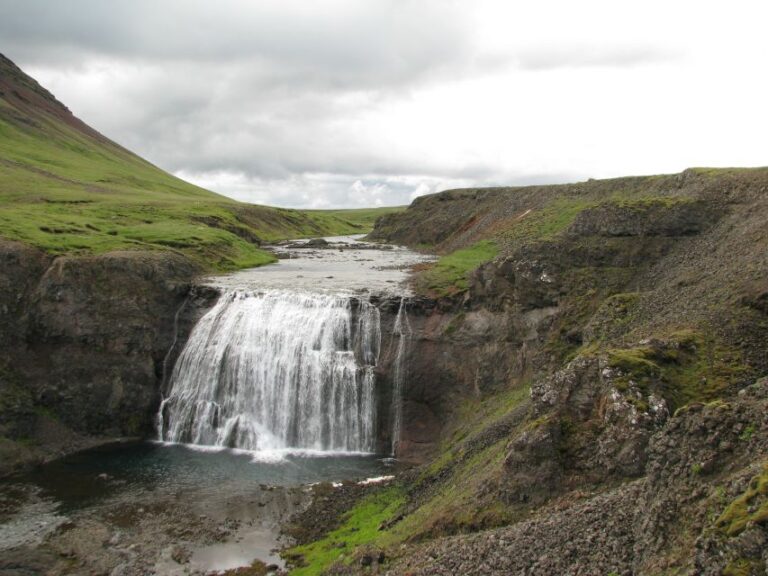 Reykjavik: Hvalfjordur & Hvammsvik Hot Springs Private Tour Tour Details