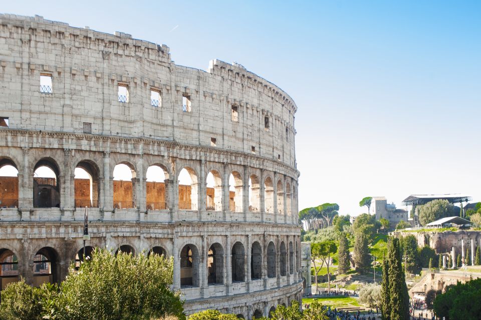 Rome: Fast-Track Private Colosseum Arena & Palatine Hill - Colosseum Tour Overview