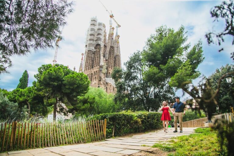 Sagrada Familia: Personalized Photographic Adventure Overview