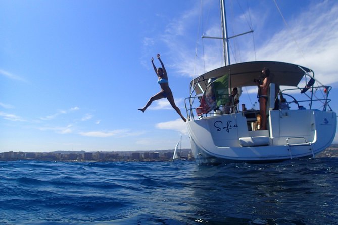 Sailing to Cyclops Islands Group Tour